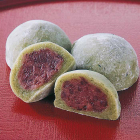 SL Creations Mochi Green Rice Cake Stuffed with Red Bean Paste [Japan Imported] 300 g (6 cakes)